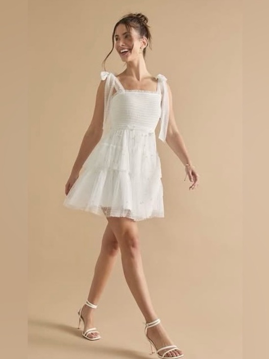 Francesca's Collections Dresses & Skirts - Francesca's Collections White Tie-Shoulder Tulle Pearl Mini Dress Medium